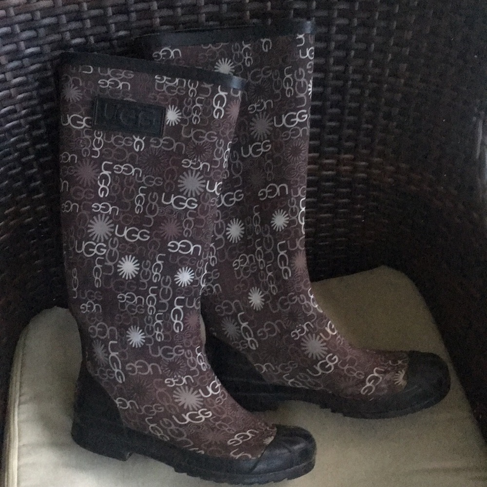 Ugg Monogram Logo Rainboots! - image 2